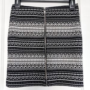 F21 Geometric Zippered Bodycon Skirt